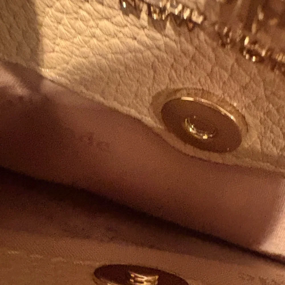 NWT Kate Spade Leila Pebbled Leather Crossbody Bag in Light Sand
